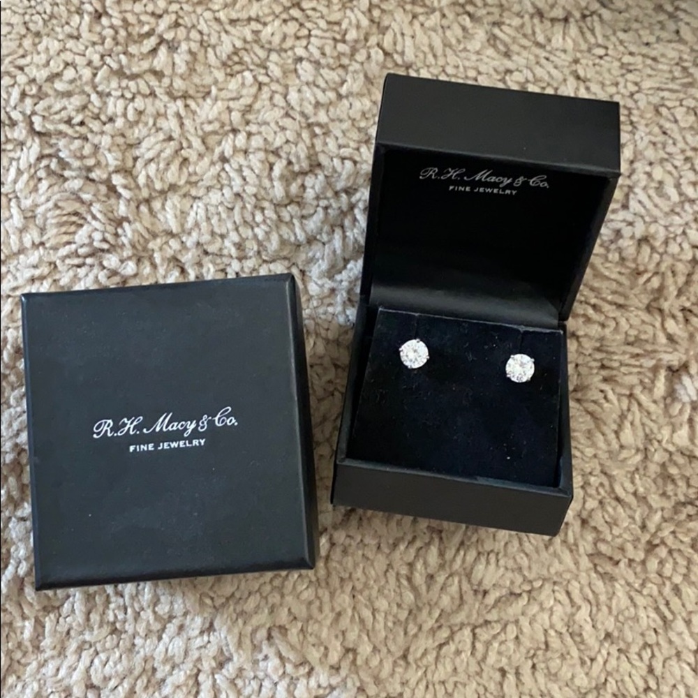 brand new diamond earring studs